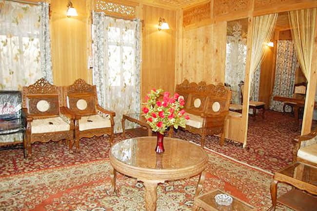 Goona Palace Group of Houseboats, Srinagar 4
